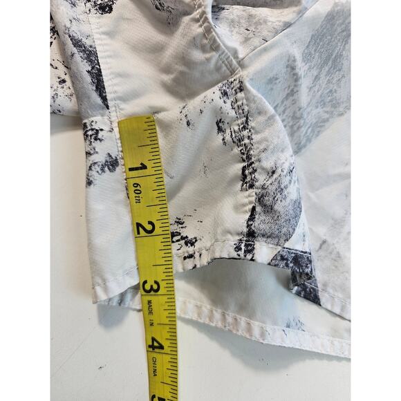 The North Face size medium M womens brief lined marbled back zip running shorts_ - Picture 8 of 9